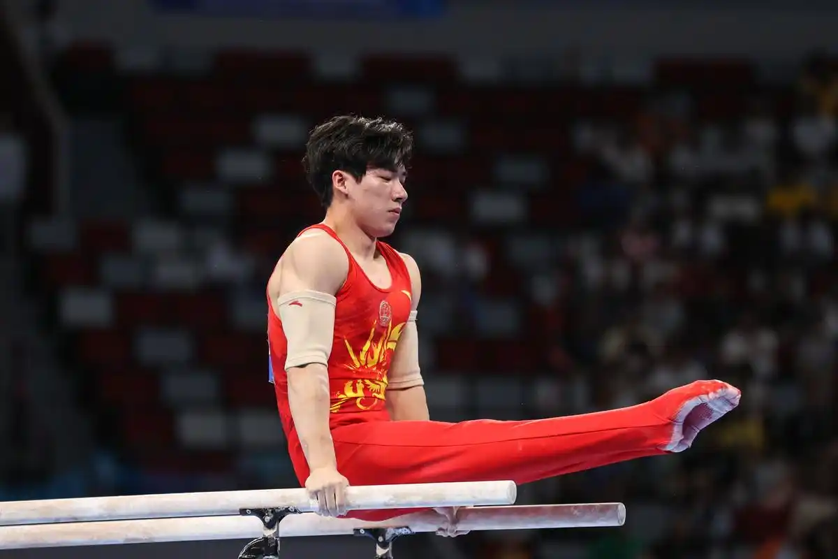 体操——男子个人全能:张博恒夺冠