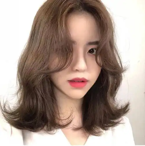 最火的"短发气垫烫"发型,选这5款换上真的很好看