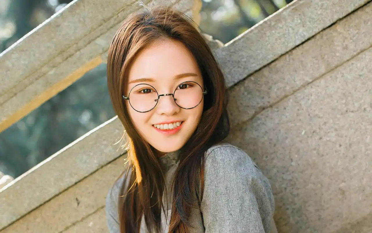 文艺森系美女高清唯美写真壁纸