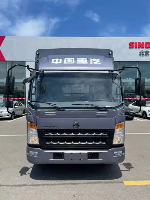 重汽豪沃蓝牌4米2高栏潍柴130马力2米3宽追梦平台报价图片