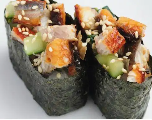 月见鳗鱼军舰寿司