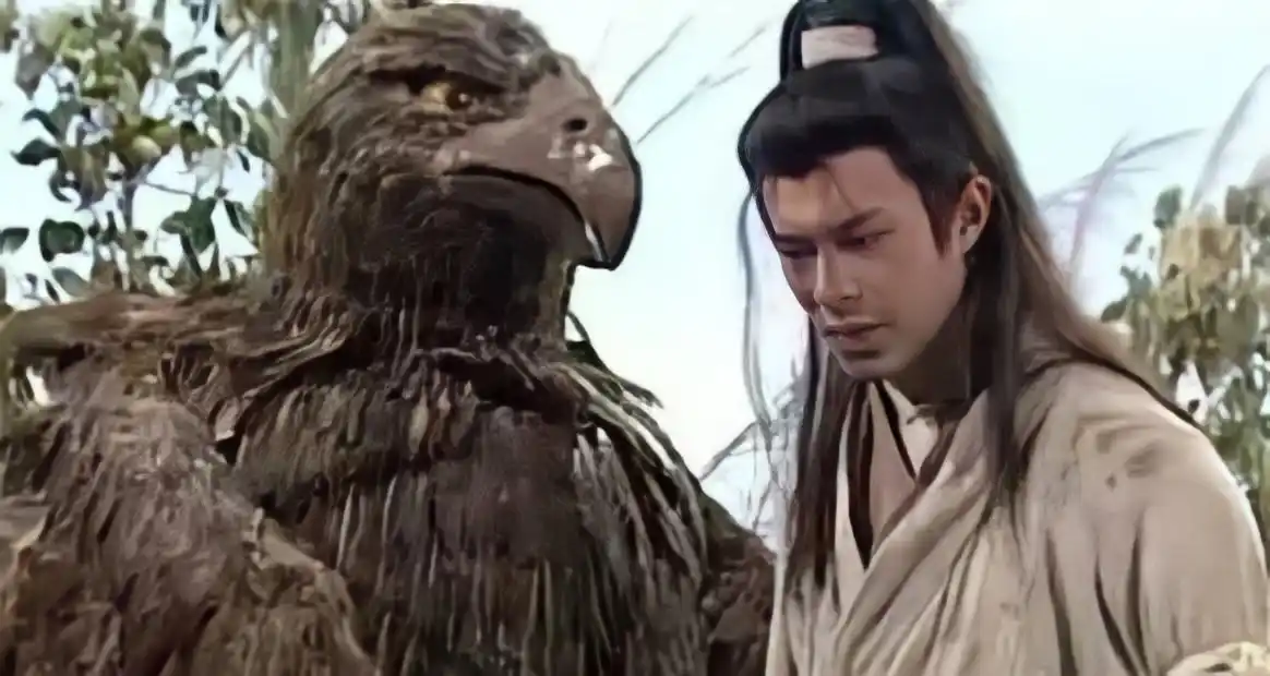 "蛇雕大战"杨过为何救雕不救蛇?你看他母亲是怎么死的