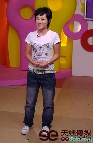 夏颖参加活动图集