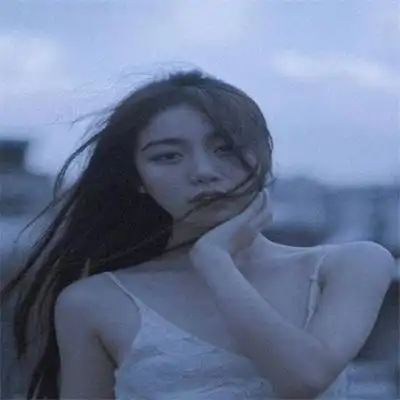 网上很火的伤感图片女生 唯美有意境的颓丧女图片大全_女生头像_美头
