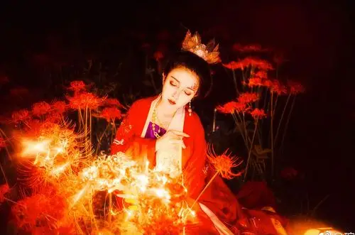 谁嫁衣似火,惊艳了红尘