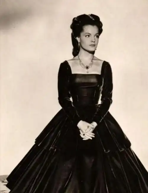 茜茜公主:身高173腰围50仍在减肥,因为她能拿得出手的