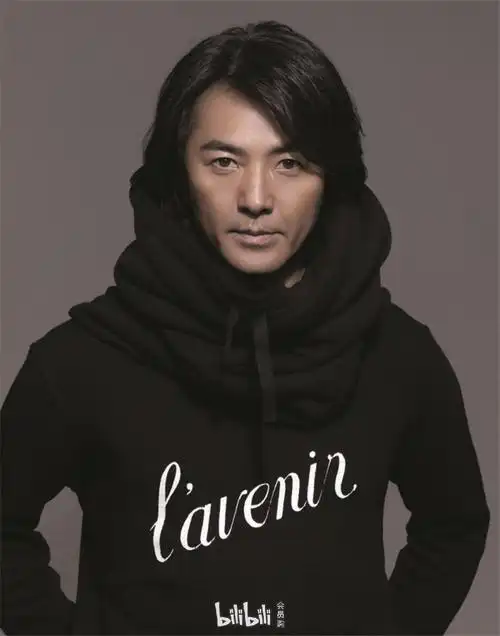 郑伊健演唱会他的歌,是时代的一个记号 标志着青春岁月的旋律 郑伊健