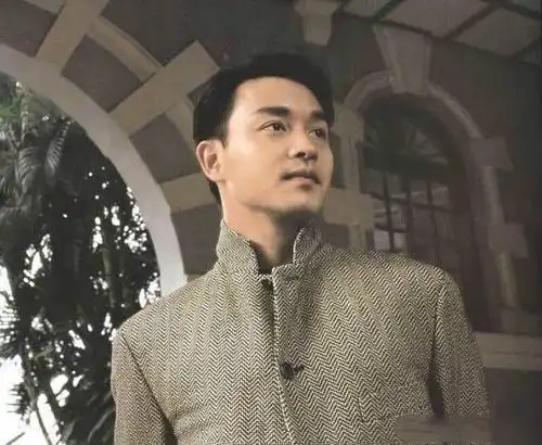 香港早期四大美男谢霆锋上榜同为19岁的张国荣很惊艳