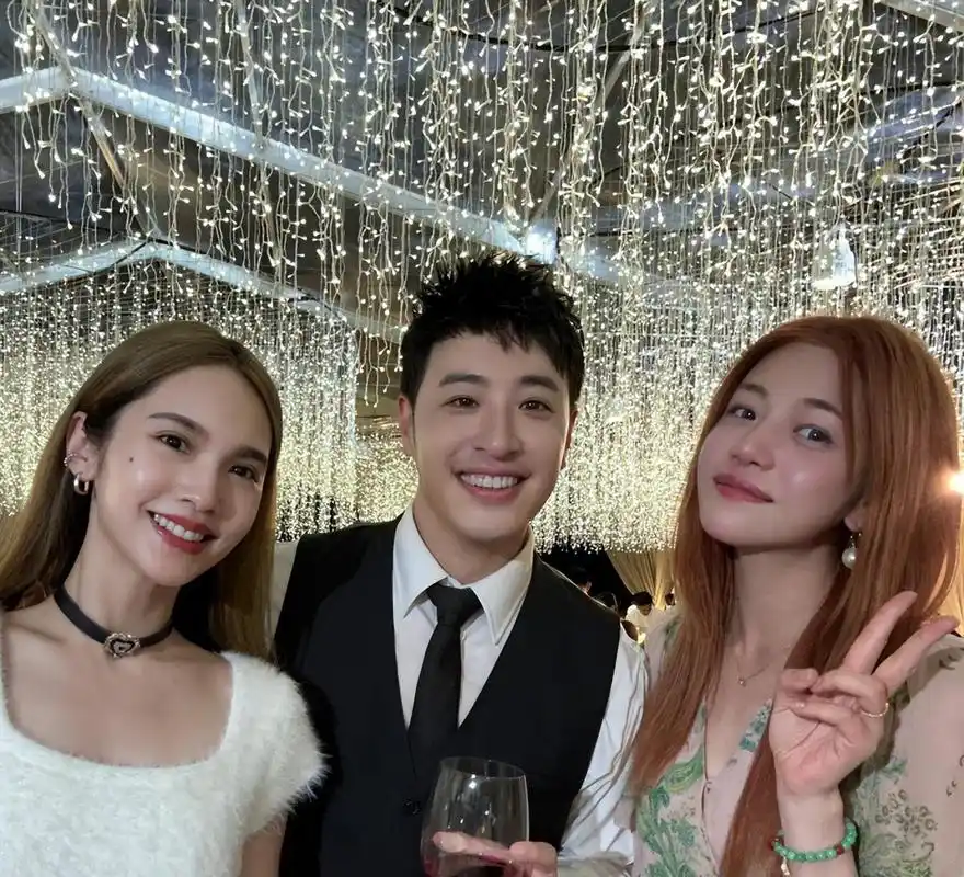 杨丞琳晒出潘玮柏婚礼现场照送祝福,网友直呼:期待你也穿上婚纱