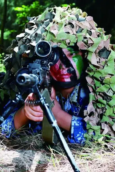 军营"超女"有点酷(图)-恐怖之源百度影音,燕志云照片,再生侠2之身陷