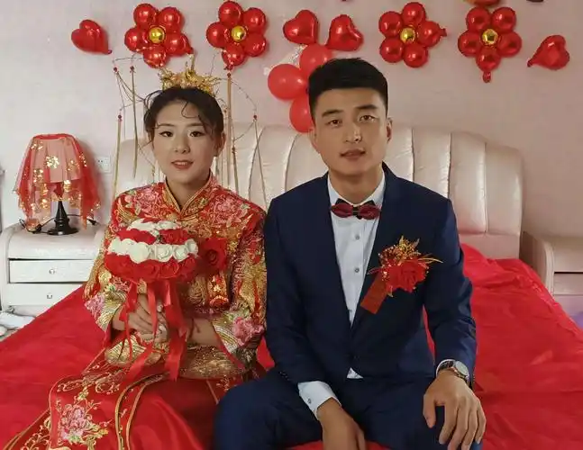 顾更新与房海燕喜结良缘