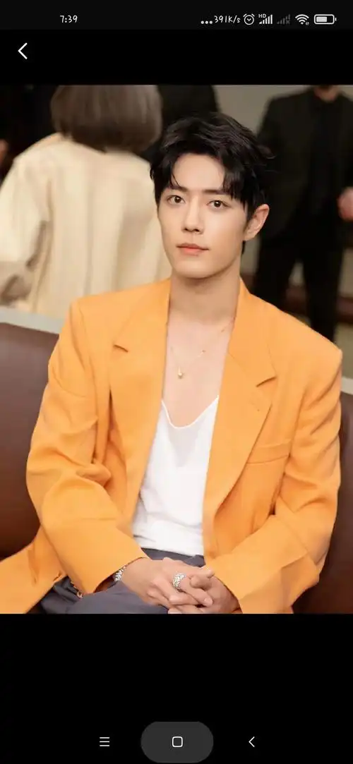 肖战 愿你目之所及皆温暖,心之所向皆朝阳,愿你岁岁常欢愉, - 抖音