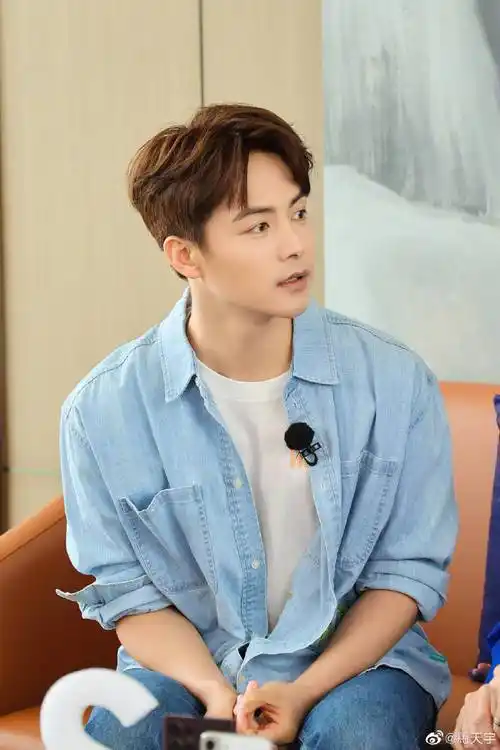 马天宇吃两桶冰淇淋#马天宇:"最近有点上脸,两桶"马天宇怎么这么可爱