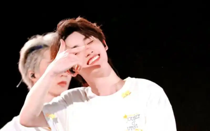 【丁程鑫】无论过了几年,都是那个用招牌笑容摄人心魄的小狐狸吖