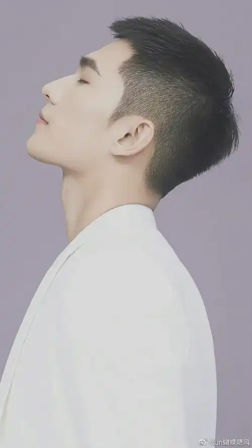 杨洋寸头成为模板