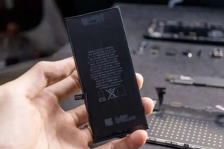 解决iphone电量不足,好看又好用的备夹电池