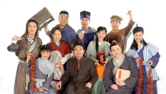 《武林外传》4月开机,演员们都老了,前后照片对比明显,他胖了