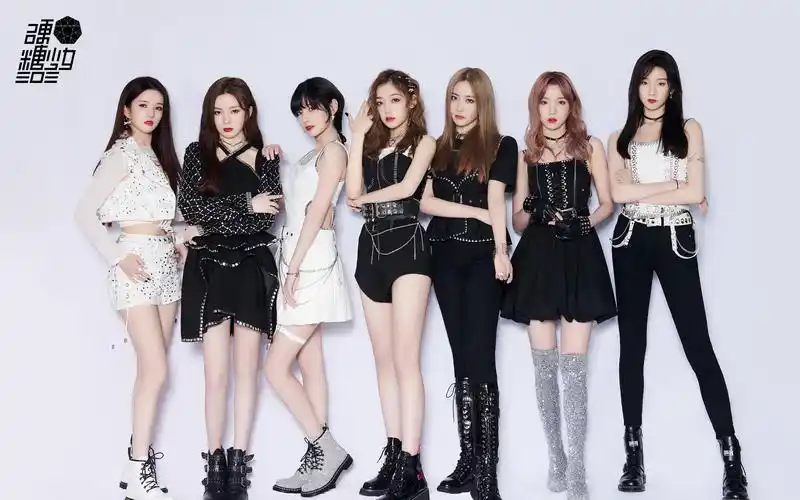 【明日之子】硬糖少女303《bonbon girls》舞台