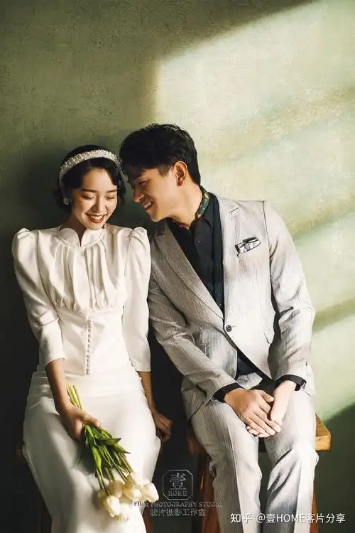 2021抢先看超耐看的光影极简婚纱照