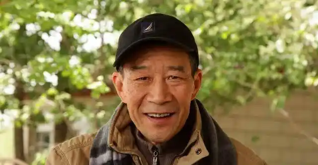 他被誉为中国最贵演员,国家一级演员,60岁时被小鲜肉质疑片酬高