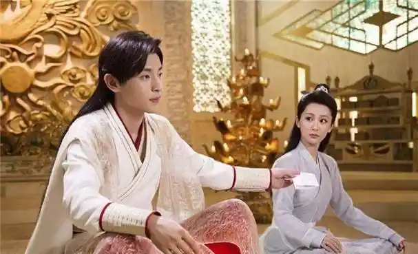 邓伦新剧《香蜜》一开播就炸了,网友:就我一个人觉得柏海出轨了