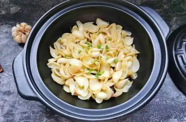 砂锅焗百合的做法 - 早旭经验网