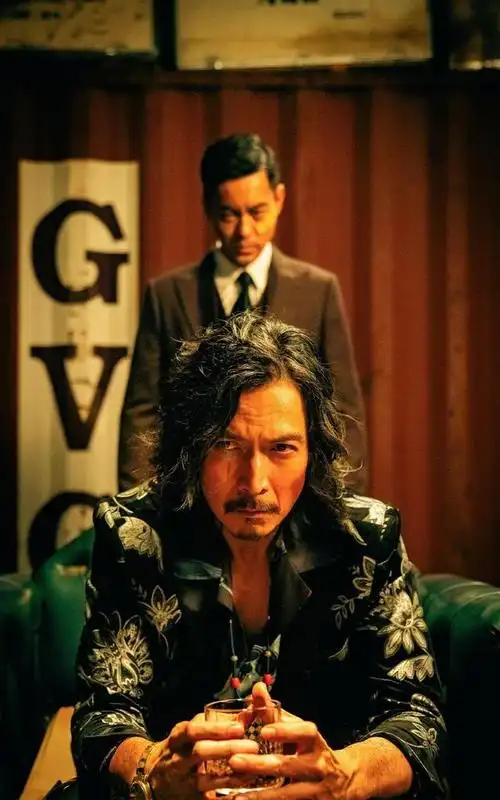 陈国坤西装暴徒首播本以为是烂片没想到是网大动作片黑马