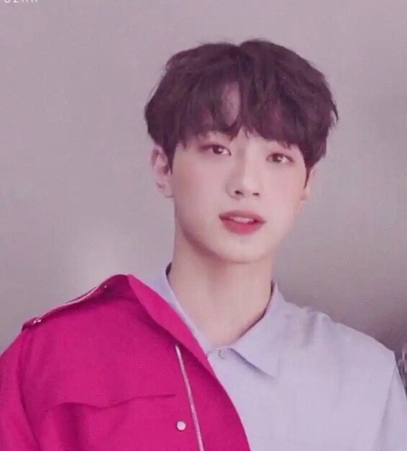 超可爱的赖冠霖头像 这些也太适合做头像了吧! 真的好可爱!