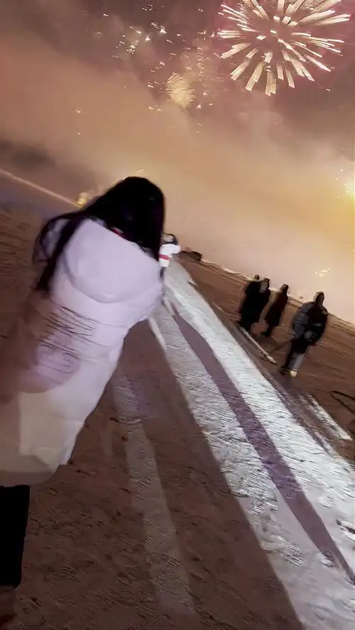 烟花转身慢动作 #向烟花许个愿 #宋小睿-度小视