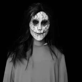 长隆万圣节 吓死人万圣节恐怖面具鬼屋密室逃脱npc女鬼吓人扮鬼头套鬼