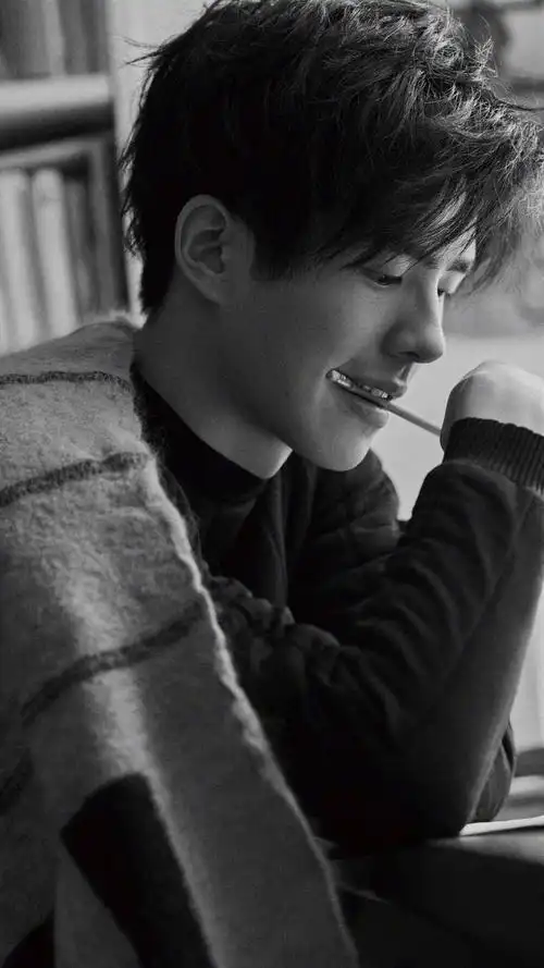 刘昊然 手机壁纸 好看的男孩子呀