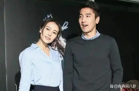 高圆圆赵又廷回台探亲当街接吻举止像热恋中情侣3