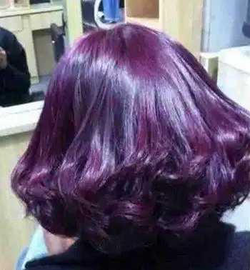 头发染成紫红色是什么样的到肩的头发染紫色3