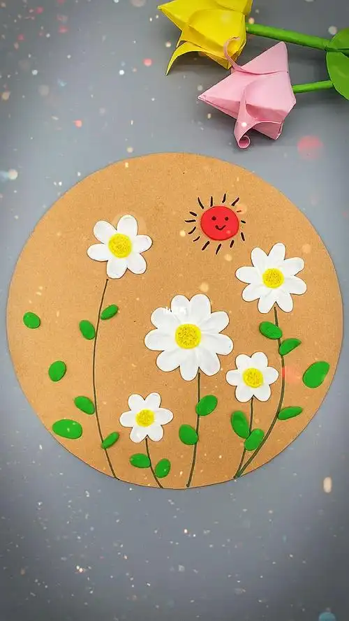 春天到了简单又好看的小雏菊粘土画来喽