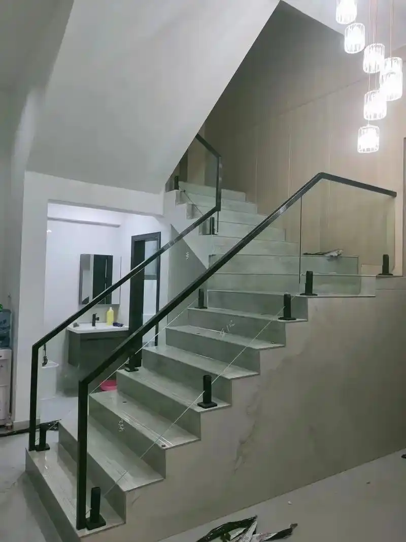 网红楼梯玻璃扶手.#创作灵感 #别墅楼梯扶手设计 #楼梯扶手 - 抖音