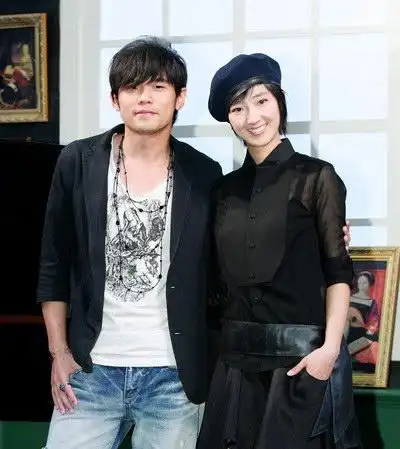 周杰伦自曝对桂纶镁来电