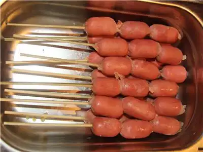 亲亲肠 ￥2元/串 月售0份