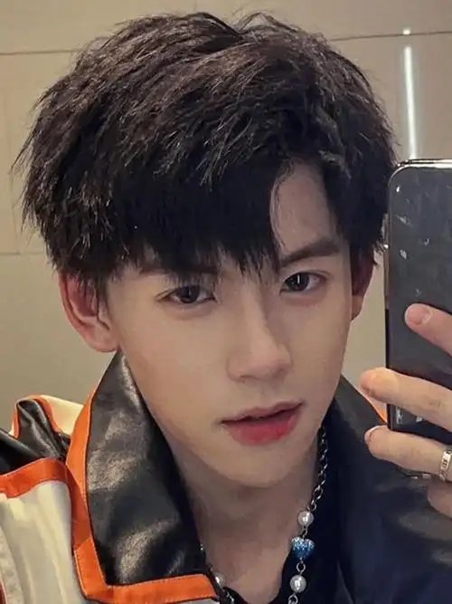 假发男短发韩版帅气个性潮流自然仿真时尚中分碎盖学生日常全头套