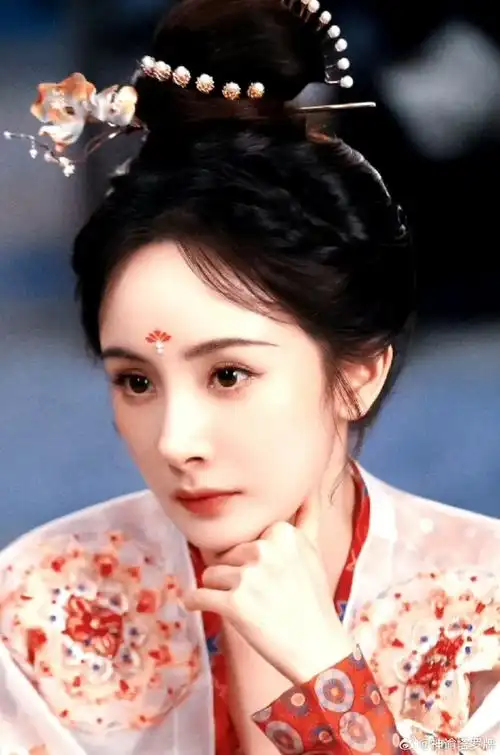 星座超话    杨幂星盘分析    #杨幂##杨幂 狐妖小红娘月红篇##星盘