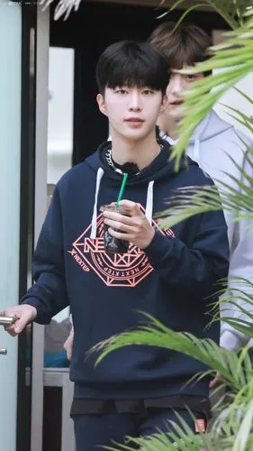 [范丞丞][新闻]190327 范丞丞香港上班 元气满满的乖宝宝