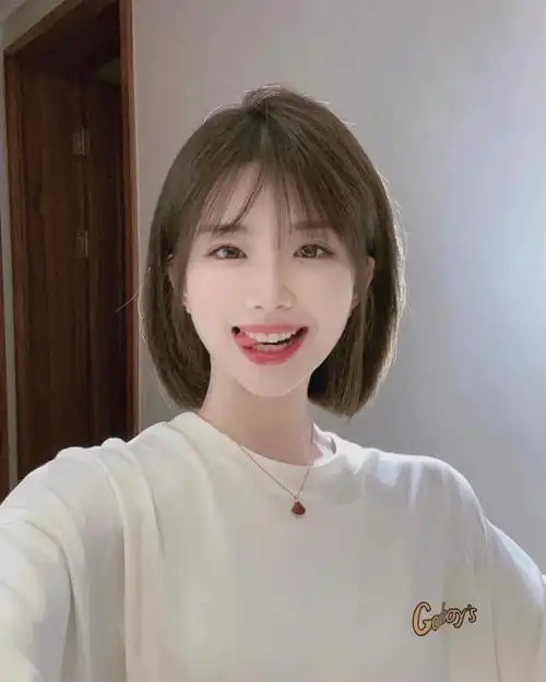 30岁的我剪了一个可甜可盐的发型超级减龄