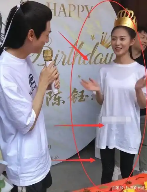 本以为上镜胖十斤是夸张,生图下的陈钰琪,这腿围真实存在?