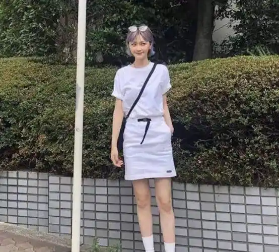 原创155女生夏季清爽穿搭,小个子选对这几件单品,分分钟显高显腿长