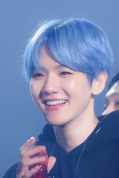 蓝发边伯贤!天呐!【热搜 趋势 热帖打卡.