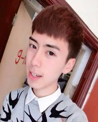 长脸男生学生发型大全三款发型打造迷人帅气的你