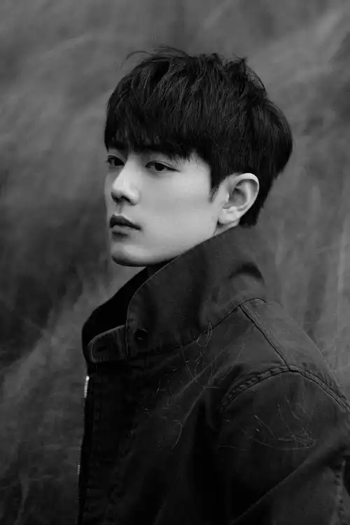 肖战顺毛白背心