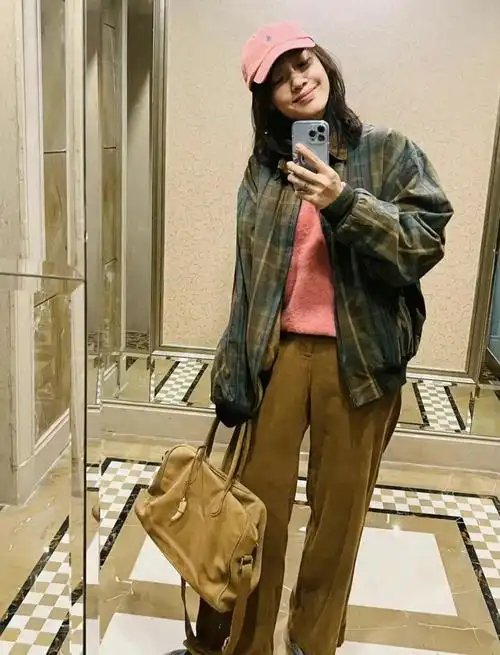 白百何,一个被演戏耽误的时尚博主,穿衣搭配文艺又时髦,挺高级|明星