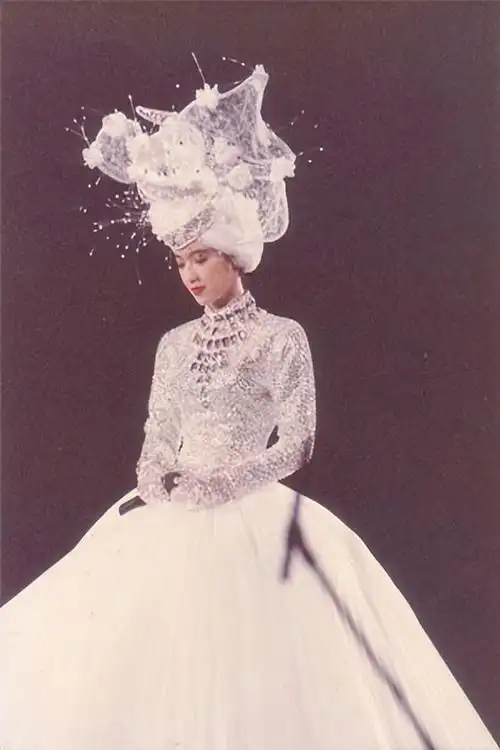 遭14k堂主掌掴,却让其"英年早逝",梅艳芳的后台到底有多硬?