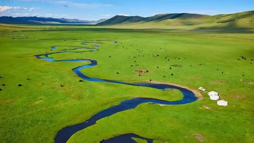 微软发布《世界河流》4k壁纸包,win10用户免费领_主题