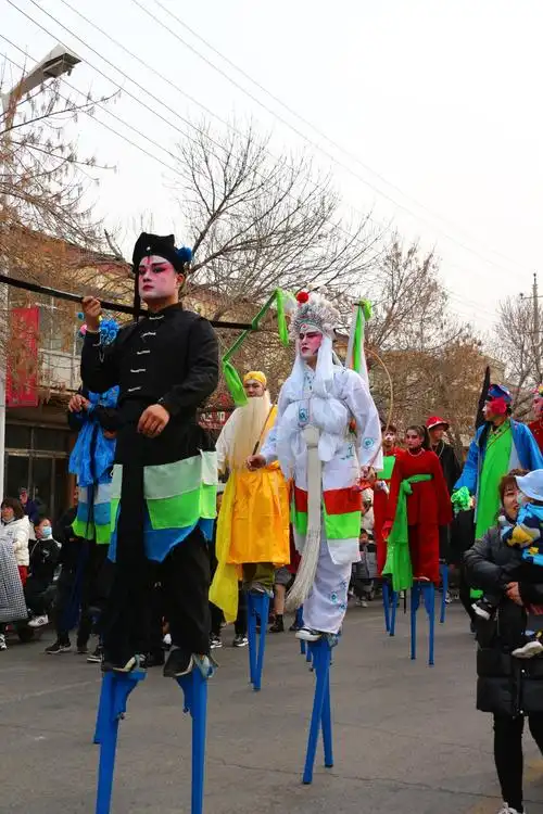 正月十五闹元霄一高跷踩起来 - 美篇